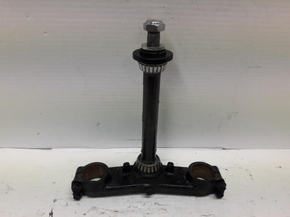 Framsidan på Gaffelkrona från en Kawasaki KLE 500 -2001 motorcykel.