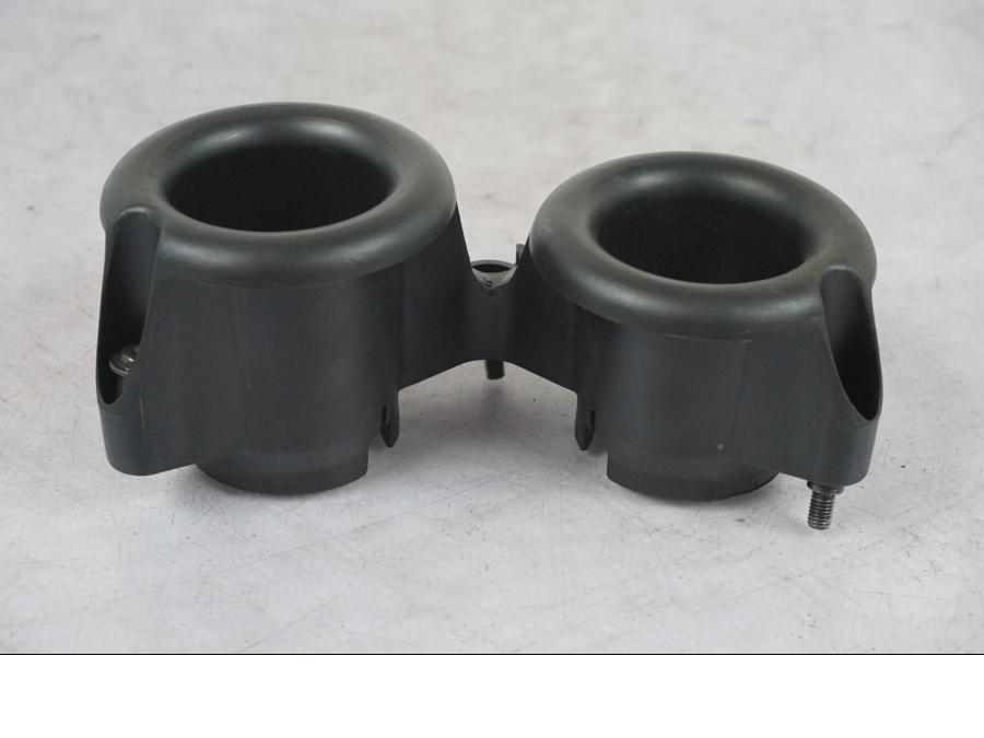 Snett uppifrån på Luftrör från en Honda CBR 1100 XX -1999 motorcykel.