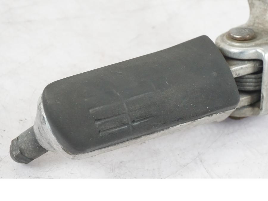 Baksidan på Fotpinne från en Honda CBR 1000 F -1989 motorcykel.