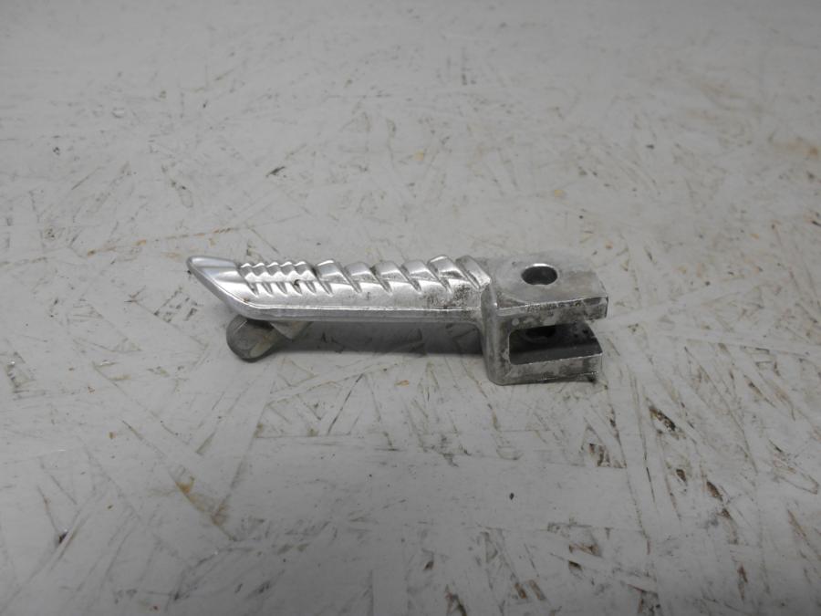 Baksidan på Fotpinne från en Suzuki GSX-R 1000 -2007 motorcykel.