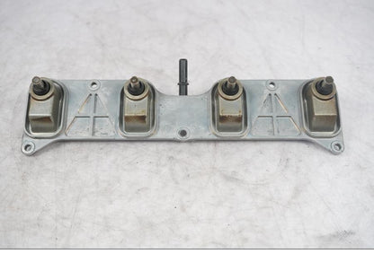 Framsidan på Fuel Rail från en Kawasaki ZX-10R -2008 motorcykel.