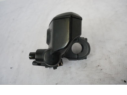 Snett uppifrån på Bromshuvudcylinder från en Kawasaki ER-6F -2010 motorcykel.