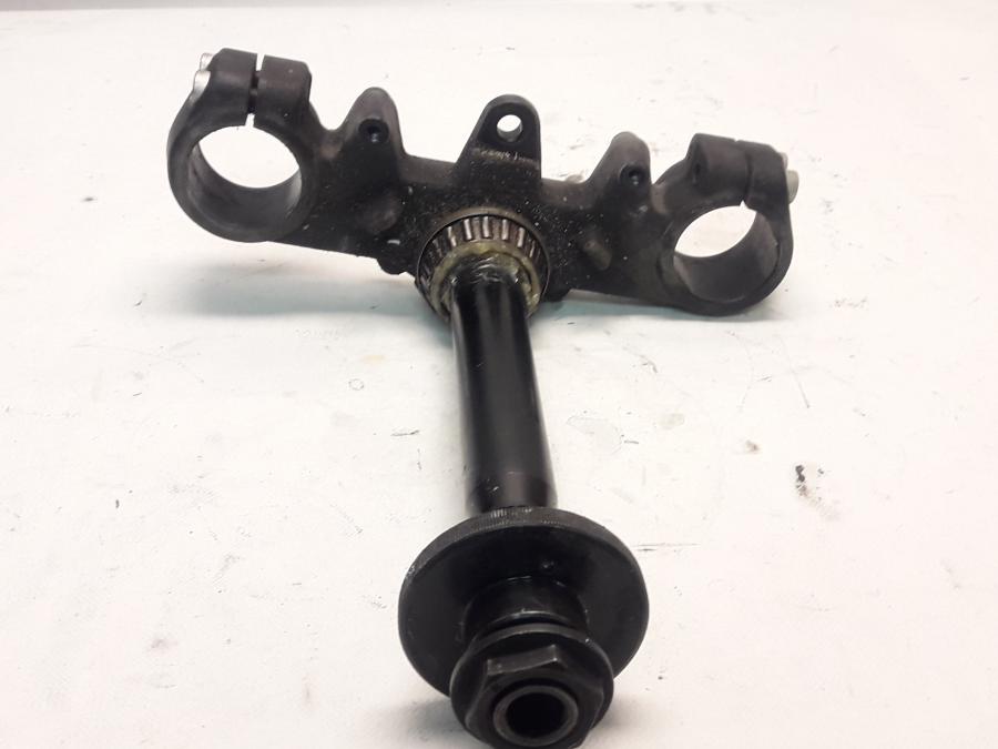 Höger sida på Gaffelkrona från en BMW F 650 GS -2002 motorcykel.