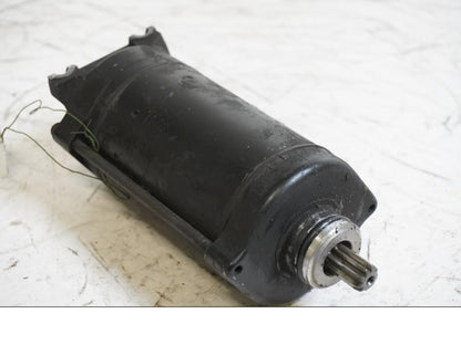 Framsidan på Startmotor från en Kawasaki VN 800 -1995 motorcykel.