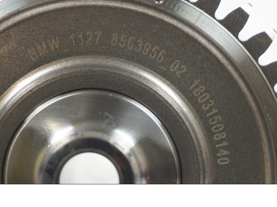 Snett nerifrån på Balansaxel från en BMW F 850 GS -2019 motorcykel.