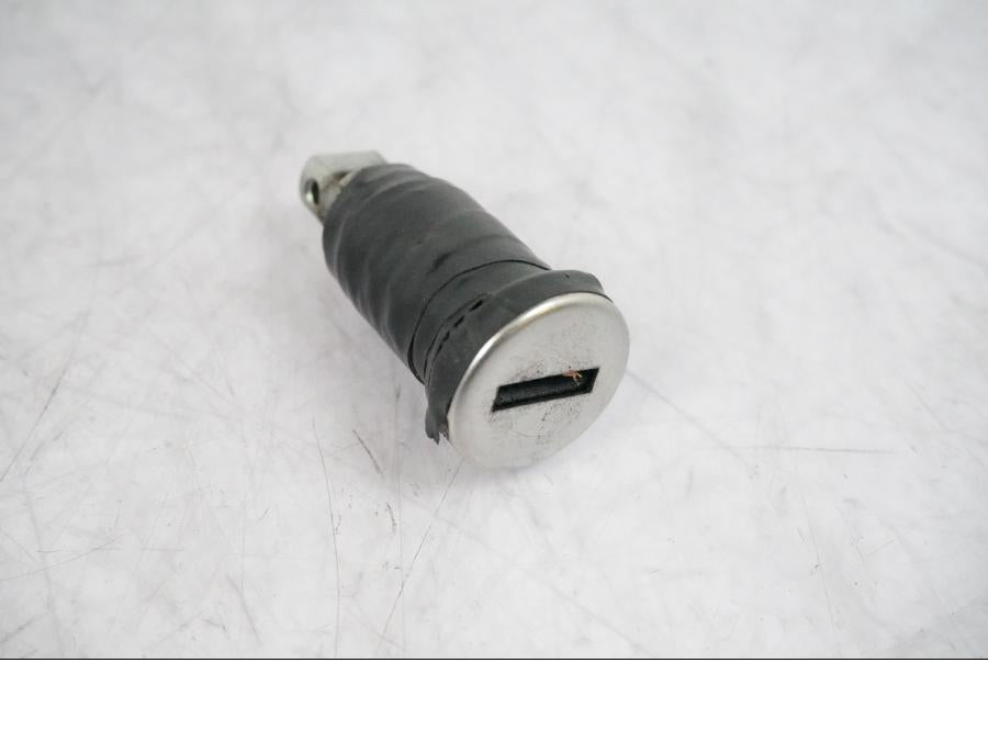 Snett uppifrån på Låssats från en BMW R 1250 GSA -2021 motorcykel.