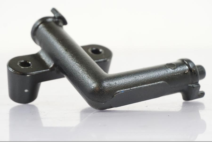 Baksidan på Bromsfördelare från en Yamaha XVS 1100 -2004 motorcykel.