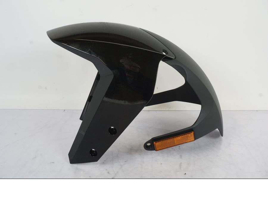 Baksidan på Framskärm från en KTM 1290 Super Duke -2019 motorcykel.