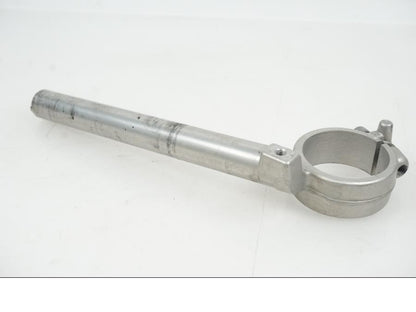 Snett uppifrån på Styre från en Suzuki GSX-R 1000 -2007 motorcykel.