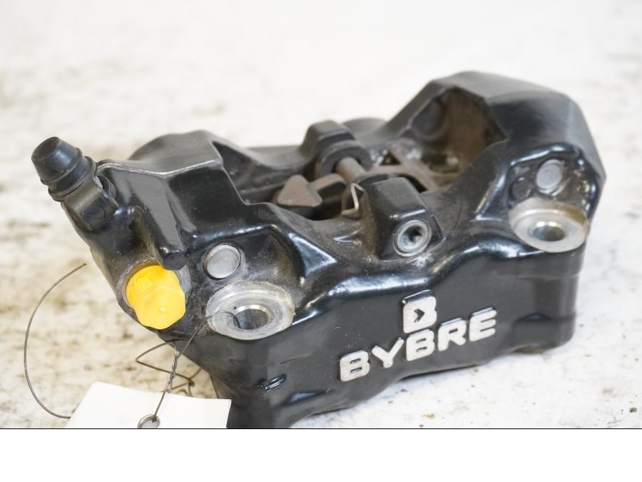 Framsidan på Bromsok från en KTM 125 Duke -2017 motorcykel.