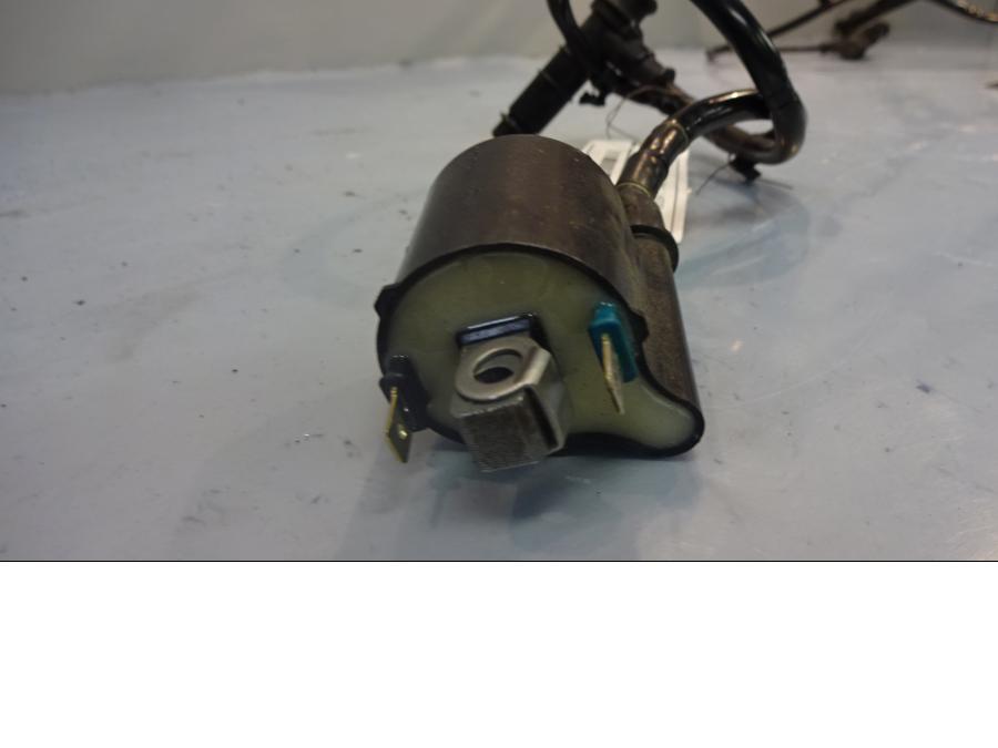 Baksidan på Tändspole från en Honda NC 750 S -2017 motorcykel.