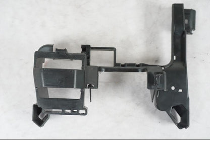 Vänster sida på Säkrings- och reläbox från en KTM 390 Duke -2018 motorcykel.