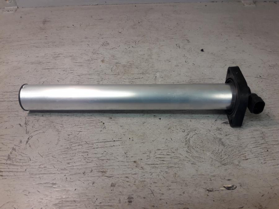 Framsidan på Bensintankgivare från en KTM 1290 Super Duke -2016 motorcykel.