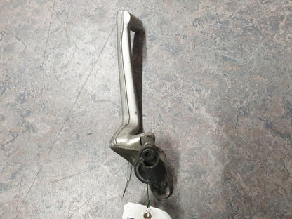 Höger sida på Bromspedal från en Suzuki GSX 1300 R -2008 motorcykel.