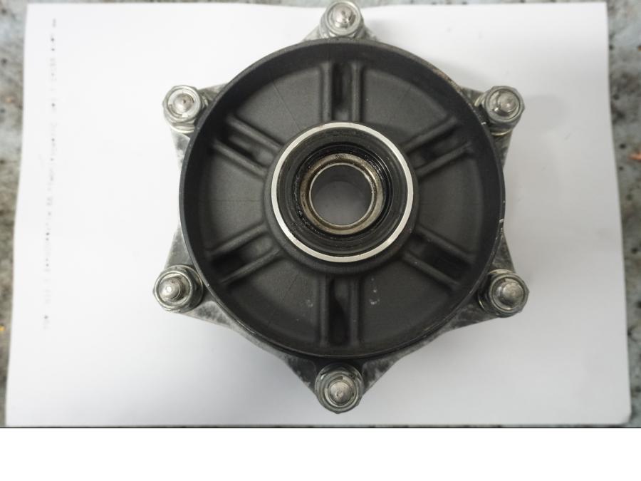 Framsidan på Drevfäste från en Honda CBR 1000 RR -2007 motorcykel.