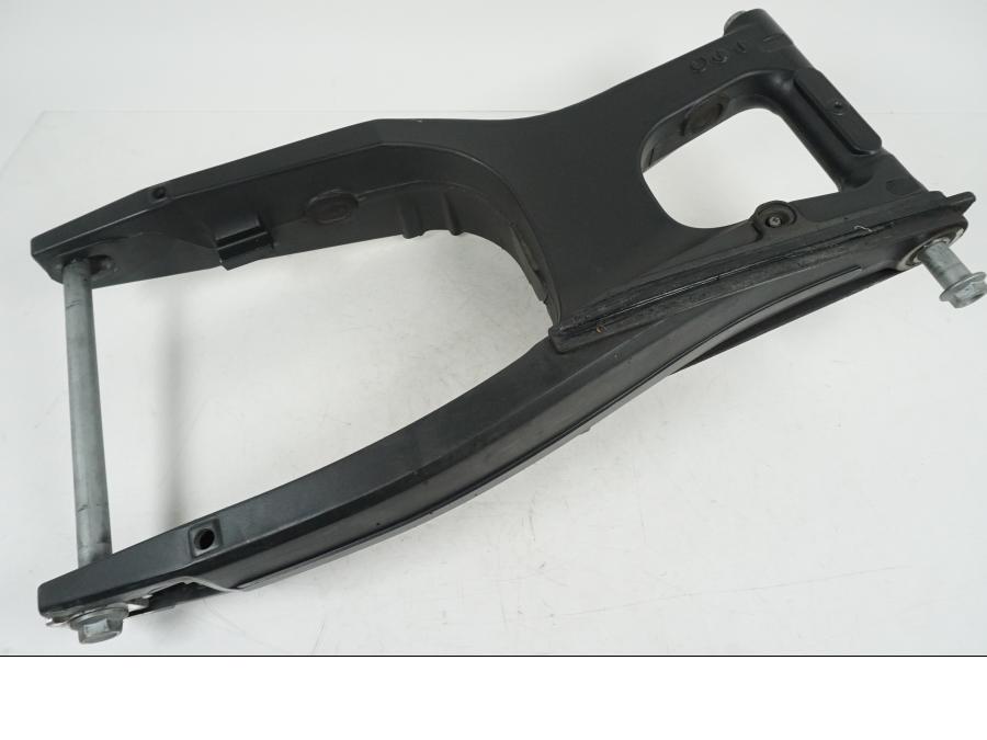 Extrabild2 på Sving från en Honda CB 650 F Hornet -2017 motorcykel.