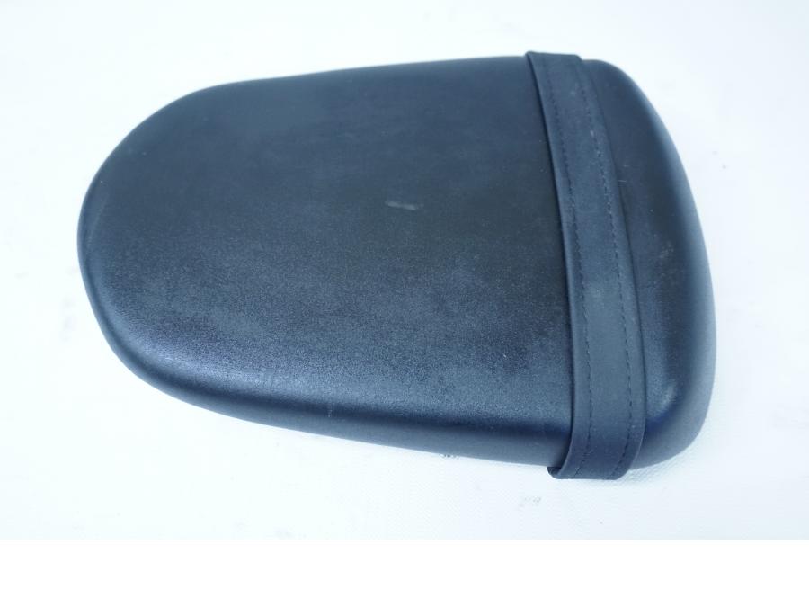 Baksidan på Sadel från en Suzuki GSX-R 750 -2009 motorcykel.