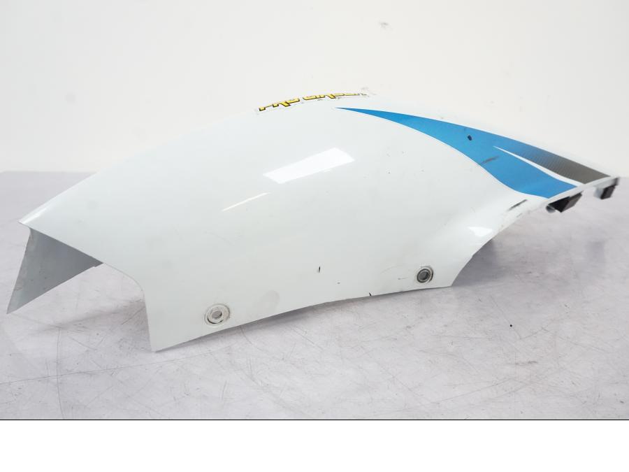 Snett uppifrån på Bakvinge från en Suzuki GSX-R 750 -2006 motorcykel.