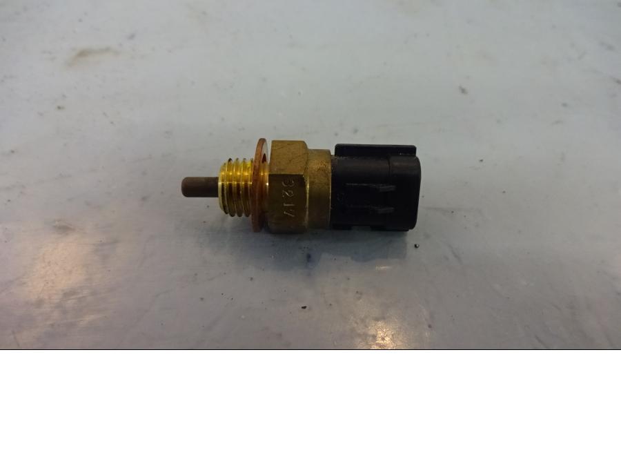 Framsidan på Luftburksensor från en Yamaha FJR 1300 -2003 motorcykel.