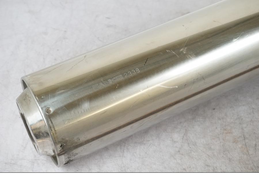 Snett uppifrån på Ljuddämpare från en Honda CBR 1100 XX -1998 motorcykel.