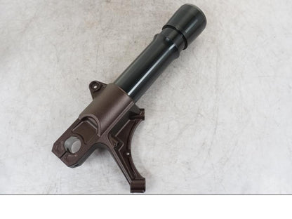 Framsidan på Gaffelben från en Yamaha V-Max 1700 -2009 motorcykel.