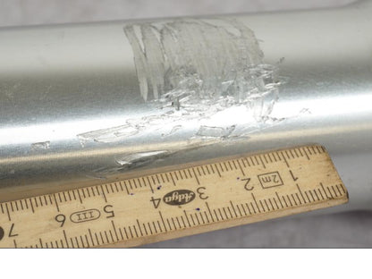 Extrabild2 på <p>Gaffelben höger till R 1200 RT 2011.</p>

<p>Skrapmärken, repor och mindre jack finns se bilder.</p> motorcykel.