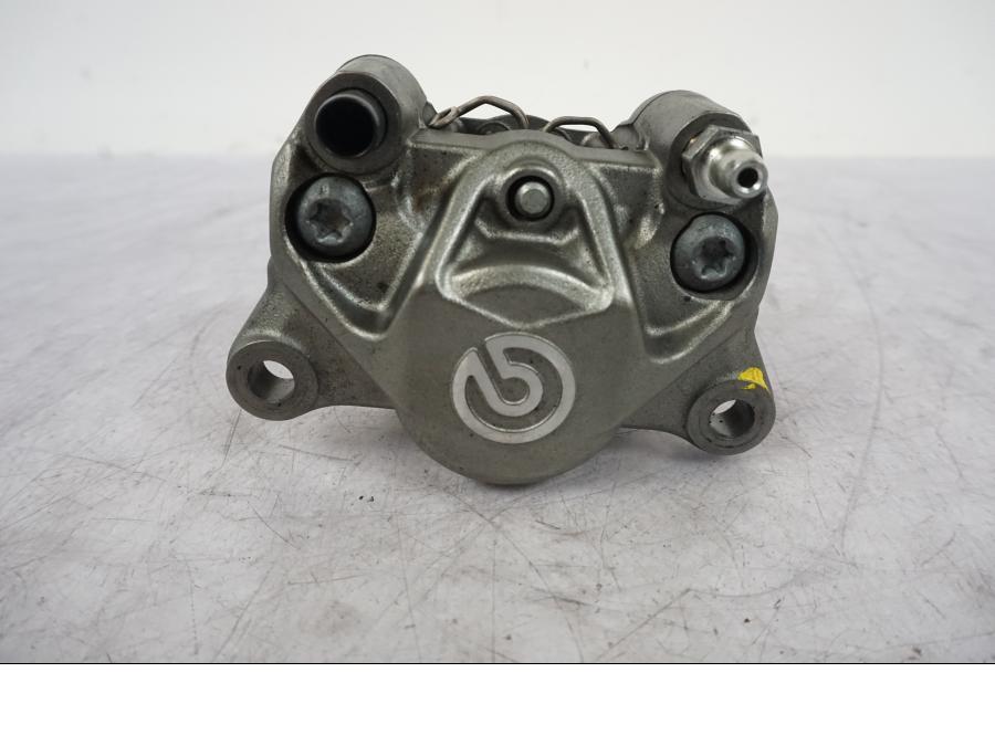 Baksidan på Bromsok från en KTM 1290 Super Duke R -2021 motorcykel.