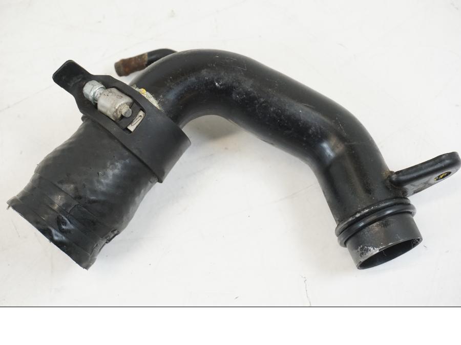 Extrabild2 på Vattenkyl Slang Set från en Yamaha YZF 1000 R1 -2009 motorcykel.