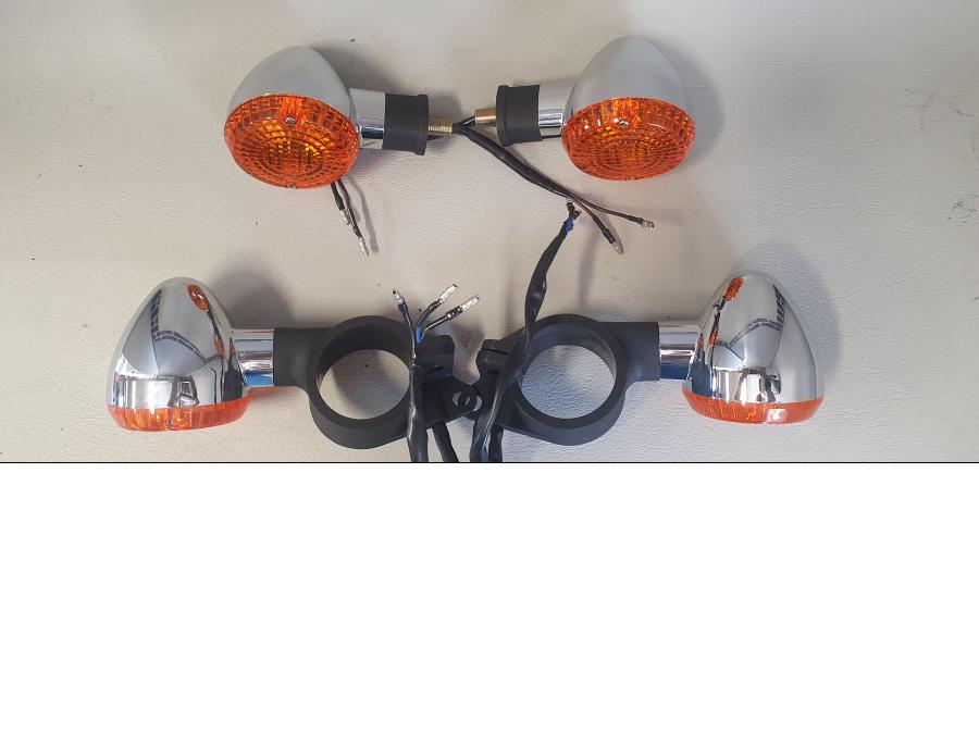 Snett uppifrån på Blinkers från en Yamaha XV 1700 -2004 motorcykel.