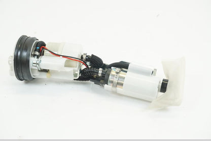 Vänster sida på Bensinpump insprut från en Ducati Multistrada 1200 -2016 motorcykel.