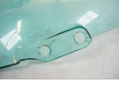 Snett uppifrån på Vindruta från en Honda VFR 750 -1994 motorcykel.