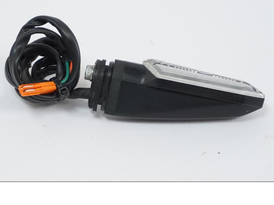 Vänster sida på Blinkers från en Honda CB 650 R -2019 motorcykel.