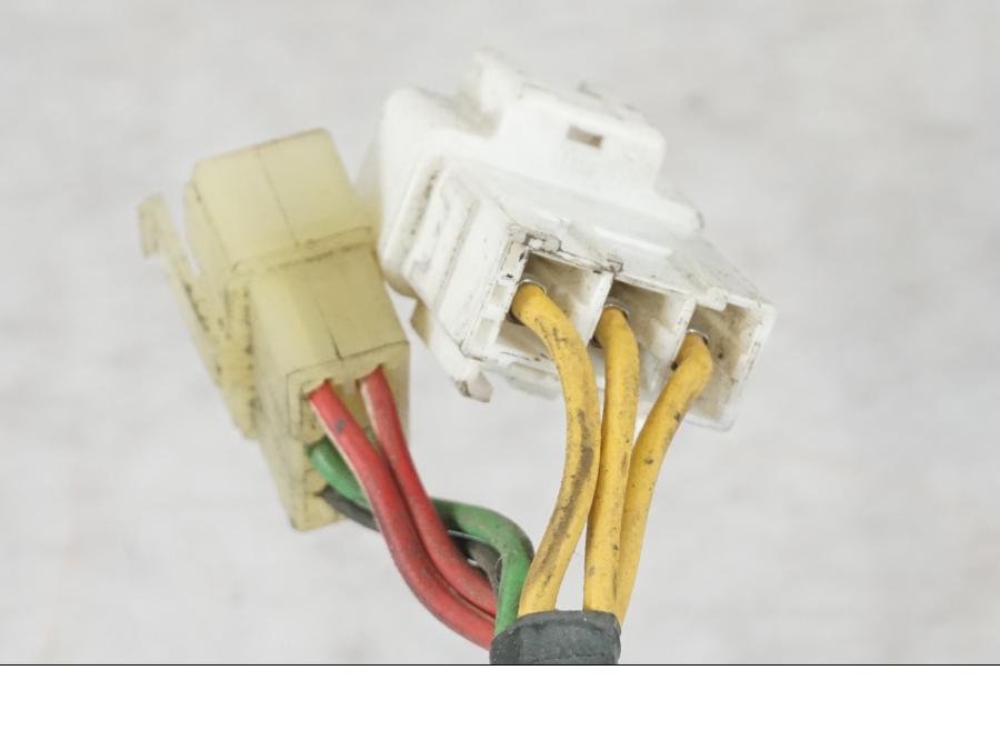 Extrabild4 på Likriktare från en Honda CBR 1100 XX -1999 motorcykel.