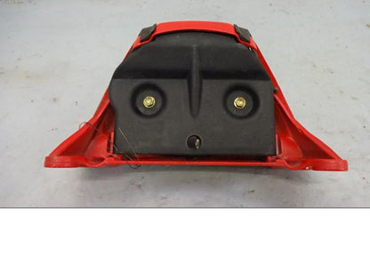 Höger sida på Passagerarhandtag från en Ducati ST2 -2001 motorcykel.