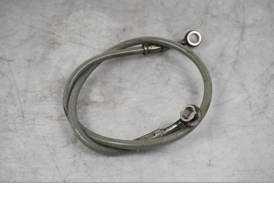 Framsidan på Bromsledning från en Triumph Tiger Explorer -2016 motorcykel.