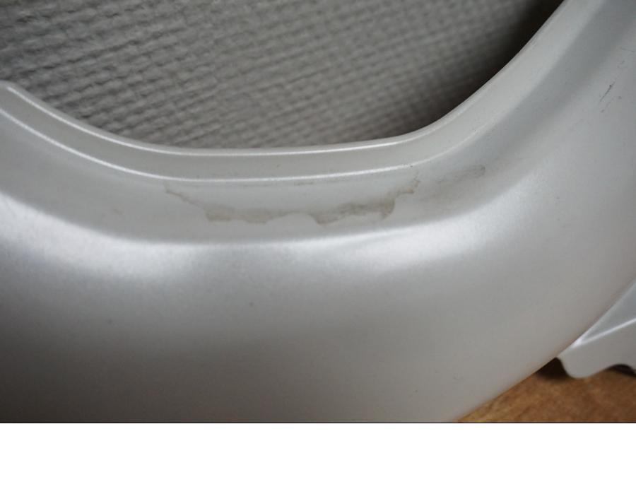 Höger sida på Sidopanel från en Suzuki M 1800 -2007 motorcykel.