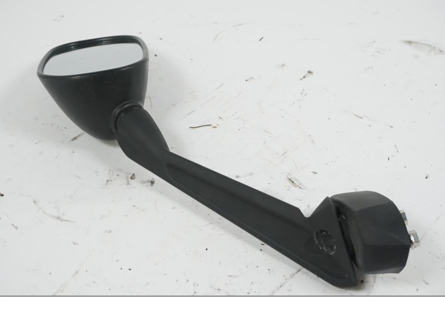 Baksidan på Backspegel från en Yamaha XJ 6 -2011 motorcykel.