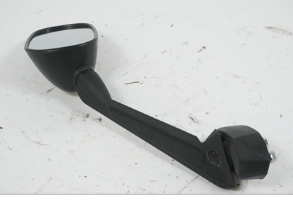 Baksidan på Backspegel från en Yamaha XJ 6 -2011 motorcykel.