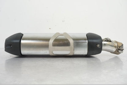 Höger sida på Ljuddämpare från en BMW R 1250 GS -2021 motorcykel.