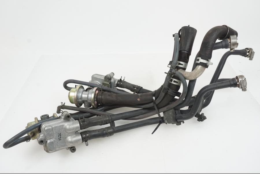 Snett uppifrån på Second Air från en Yamaha XJ 900 -1997 motorcykel.