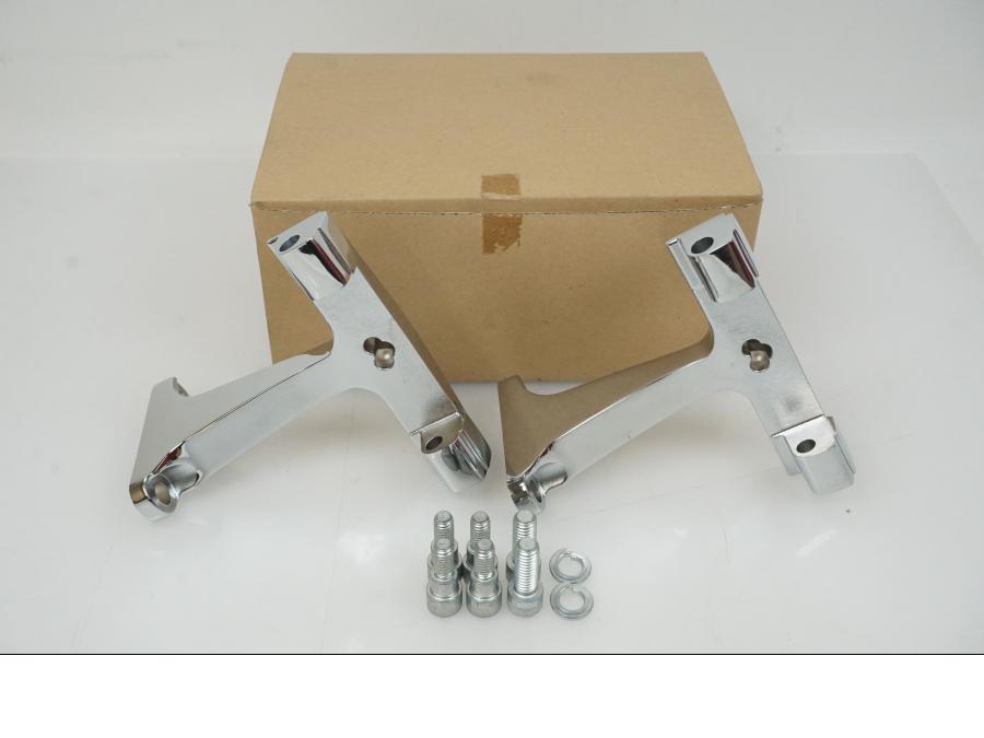 Framsidan på Fotplattefäste från en H-D Harley diverse -2020 motorcykel.