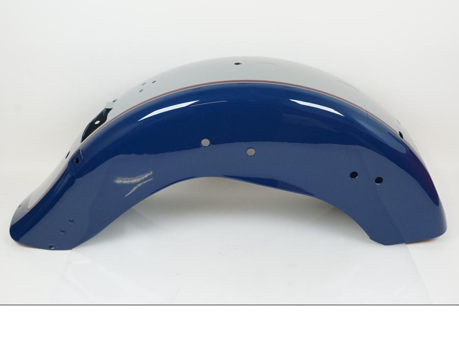 Framsidan på Bakskärm från en H-D FLHC -2023 motorcykel.