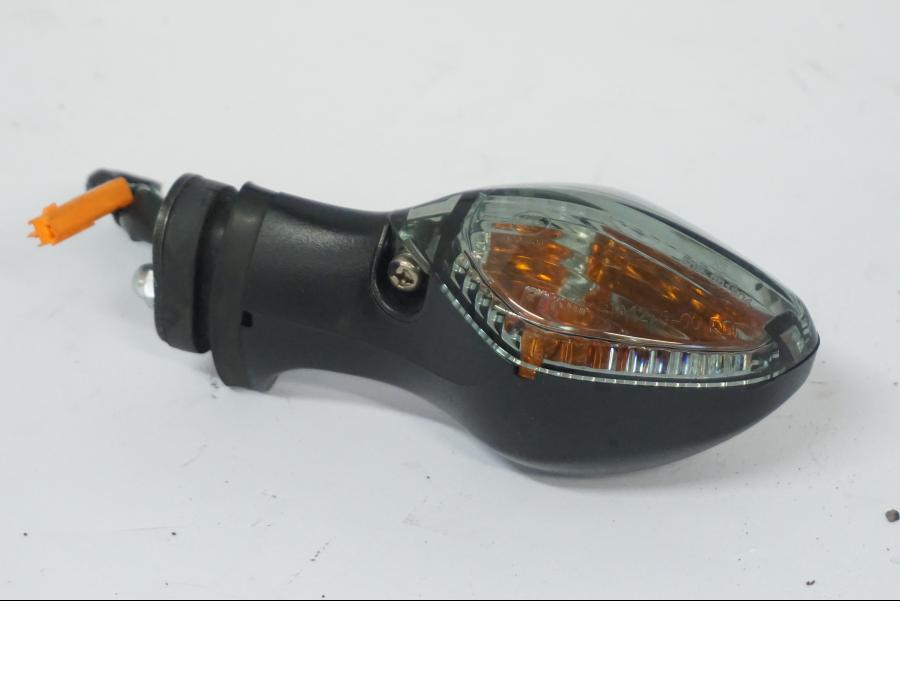 Baksidan på Blinkers från en Honda CB 500 X -2015 motorcykel.