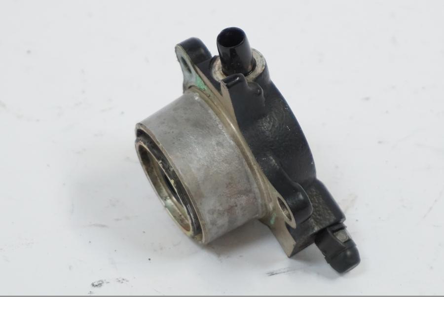 Höger sida på Kopplingslavcylinder från en Honda VTR 1000 F -1999 motorcykel.