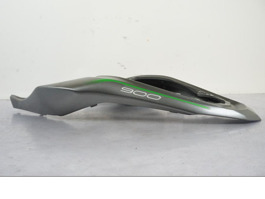 Höger sida på Bakvinge från en Kawasaki Z 900 -2019 motorcykel.