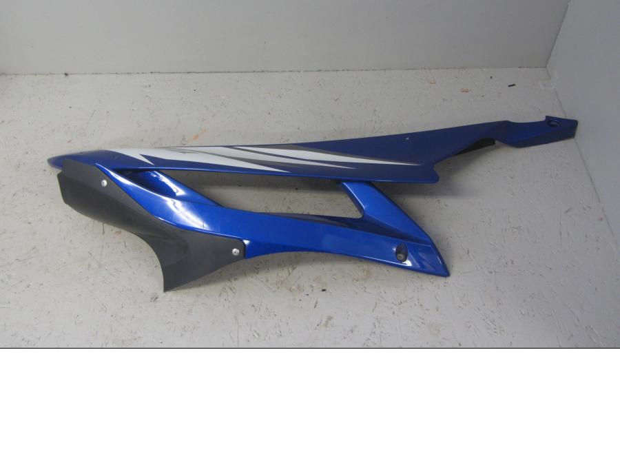 Baksidan på Sidkåpa från en Yamaha YZF R6 -2006 motorcykel.