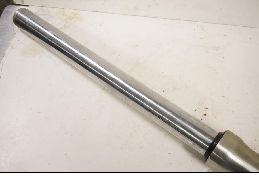 Höger sida på Gaffelben från en Yamaha FJ 1200 -1989 motorcykel.
