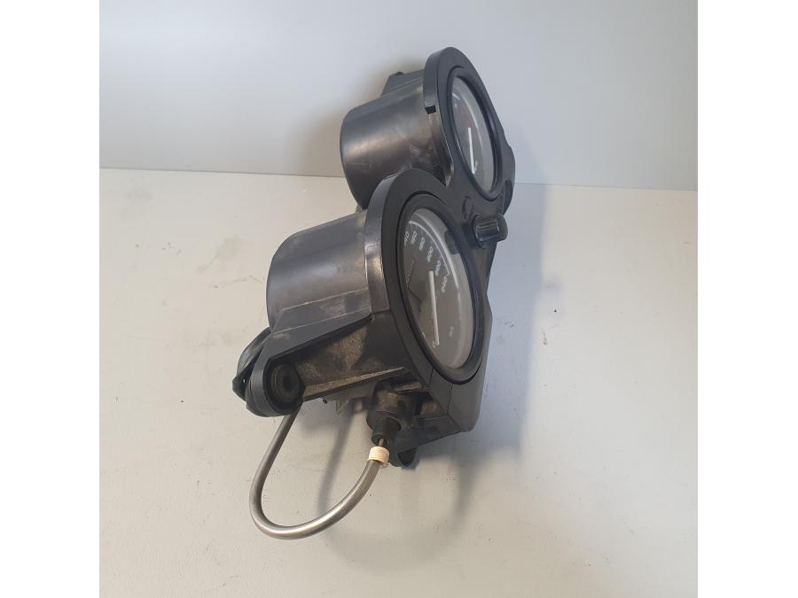 Vänster sida på Instrumentpanel från en BMW R 1100 RT -1999 motorcykel.