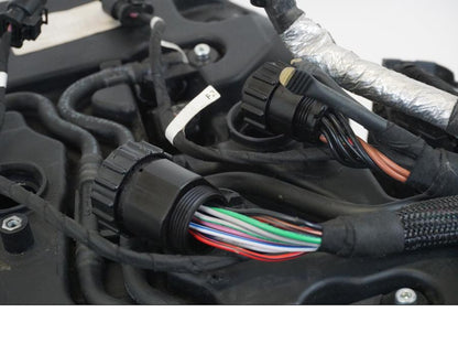 Extrabild3 på Spjällhus från en Ducati Streetfighter V4 -2020 motorcykel.