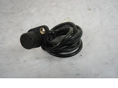 Baksidan på ABS givare från en BMW R 850 R -2004 motorcykel.